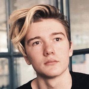 Parker James - Age, Family, Bio | Famous Birthdays