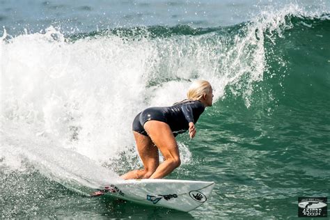 Nikon D810 Photos Pro Women Surfers Surfing Surf Girl Goddesses