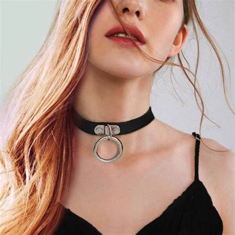 Choker Gargantilha De Couro Pingente Elo De Metal Chastity