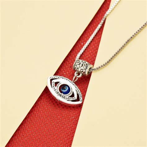 Collier Oeil Bleu Ras De Cou Colliers Mauvais Il