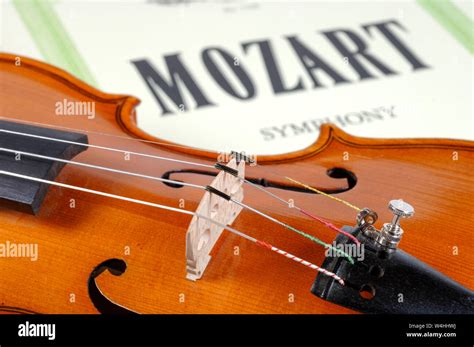 classical music violin instrument Stock Photo - Alamy