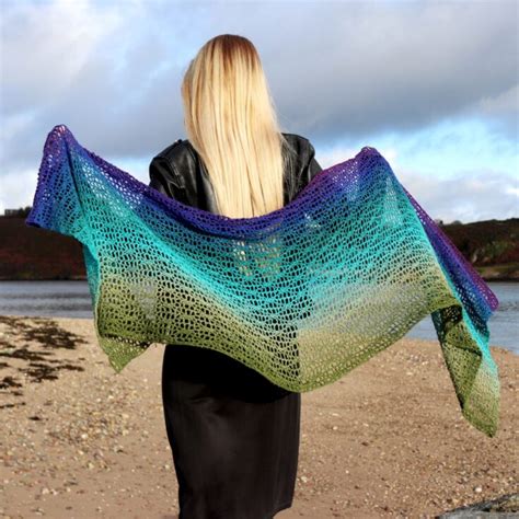 17 Free Easy Rectangle Shawl Crochet Patterns Annie Design Crochet