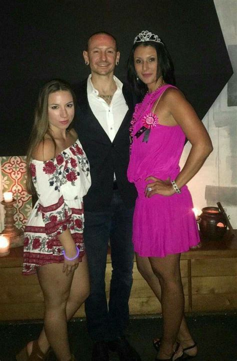 6 Hot Sexy Samantha Bennington Bikini Pics