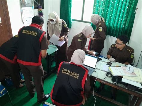 Kejati Diy Geledah Ruang Lurah Candibinangun Sleman Soal Dugaan Korupsi