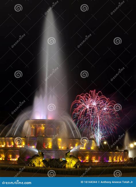 Chicago Famous Fountain And Fireworks Stock Photo Image Of Chicago