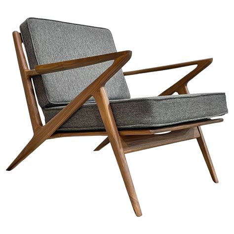 Mid Century Modern Walnut Lounge Chairs At 1stdibs