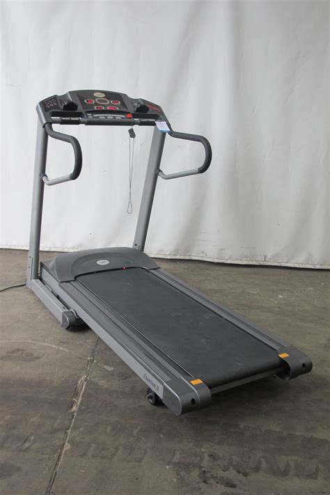 A Horizon Fitness Quantum 2 Foldable Treadmill With Polar Heart Rate Technology Please Note Ther