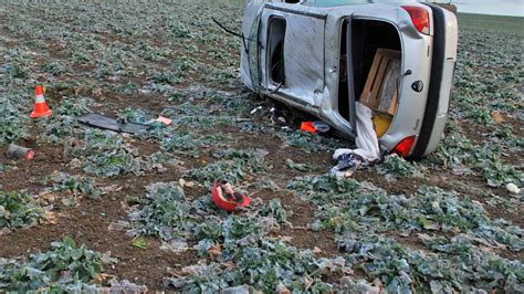 Auto überschlägt sich nach Selbstunfall zentralplus