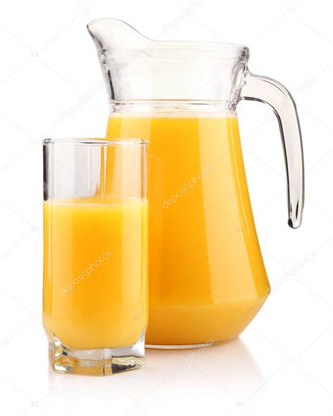 Jarra Y Vaso De Jugo De Naranja Aislado En Blanco Fotos De Stock