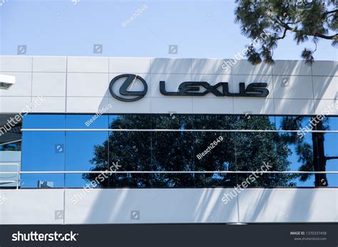 1 Lexus Western Area Office Images, Stock Photos & Vectors | Shutterstock