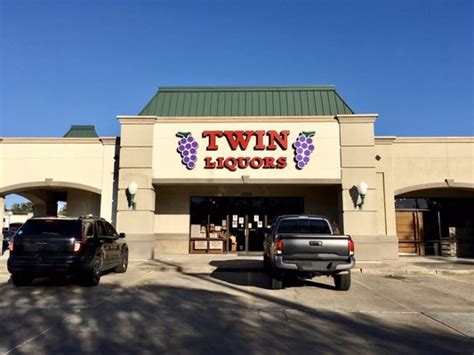 TWIN LIQUORS Updated January 2025 10 Photos 6206 N Navarro St