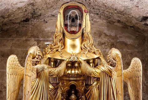 skull  mary magdalene  st maximin basilica  france skull