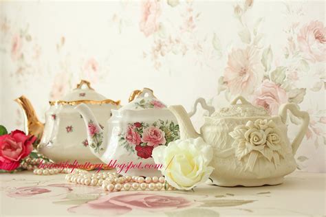 BEAUTIFUL POTTERY: Vintage Teapots