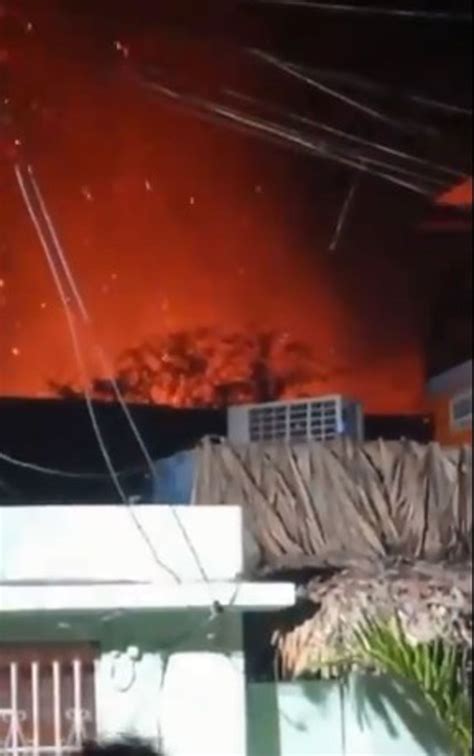 Incendio Afecta F Brica De Papel En Villa Juana Evacuan