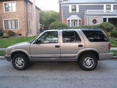 Buy Used 2001 Chevrolet Blazer Ls Sport Utility 4 Door 4 3l In Flushing