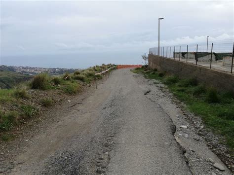 Reggio Calabria Strada Per Comunia A Rischio Frana Sopralluogo Dei