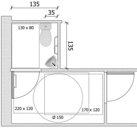 ESPACE DE MANOEUVRE DE PORTE ET SANITAIRES