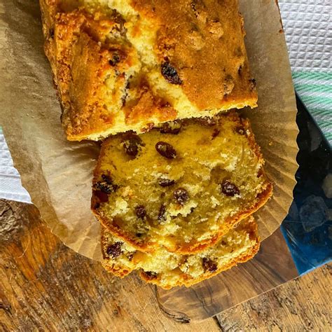 Sultana Cake With Lemon