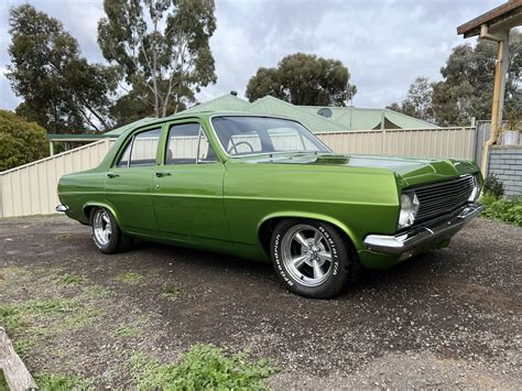 Holden Hr Shannons Club Online Show Shine