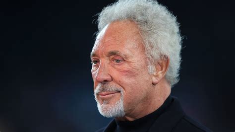 Sir Tom Jones Tells Of Tough Few Months Since Wife S Death Itv News Wales