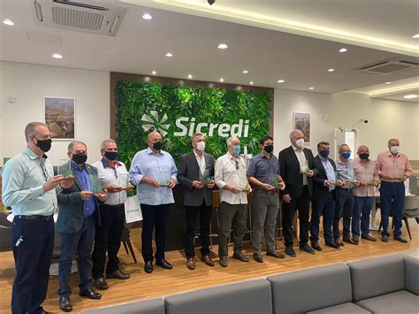 Sicredi Cerrado Go Homenageia Seus Ex Presidentes Goiania Empresas