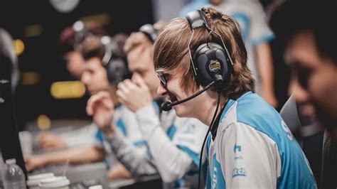 C9與fnatic搶得最後席位 24支世界賽隊伍悉數出爐 每日頭條