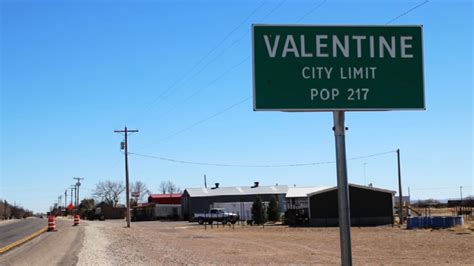 Texas Town Prepares For Annual Valentines Day Celebration Kfox