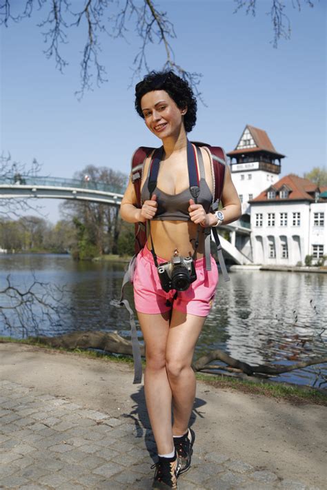 Stacy Bloom Horny Hostel BabeSource