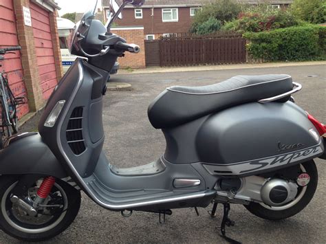 Vespa Gts Super Sport Grey