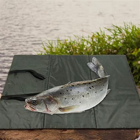 Yiju LEIPUPA Carp Fishing Unhooking Mat Foldable Padded Landing 100cm X