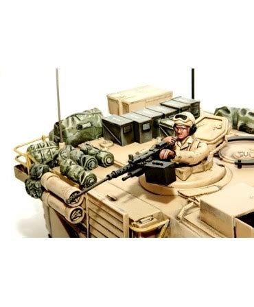 HOBBY ENGINE CHAR M1A2 ABRAMS DESERT 2 4Ghz HE0817