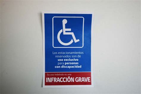 Suben Multas Por Uso Indebido De Estacionamientos Para Personas Con