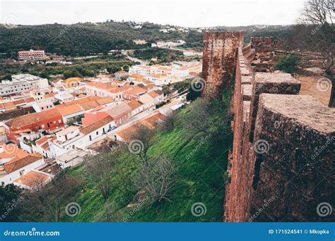 Vista Del Paisaje De La Ciudad De Silves Y De Los Tejados Vista Desde