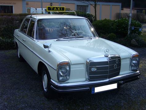 Mercedes Benz W115 1968 1976 Dieser W115 Im Taxilook War Am 05042015 Beim Oldtimertreffem