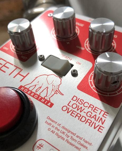 HORROTHIA Teeth LOW GAIN OVERDRIVE