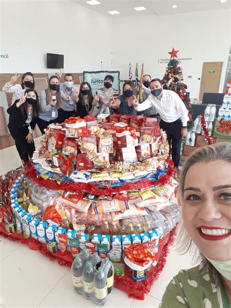 Campanha de Natal da Sicredi União PR SP arrecada 51 toneladas de