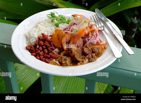 TRADITIONAL COSTA RICAN CASADO FOOD DISH Stock Photo - Alamy