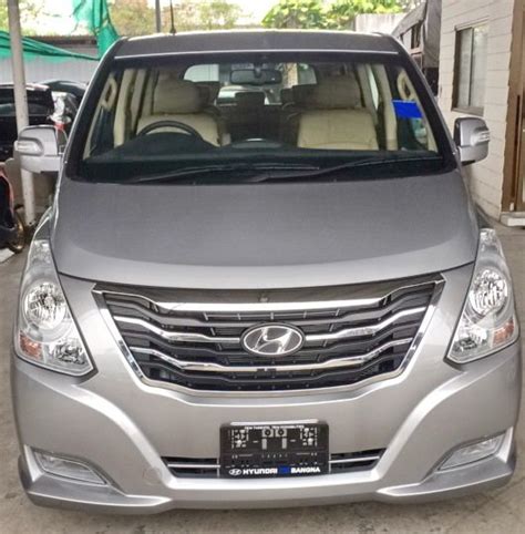 2014 Hyundai H1 Deluxe Front