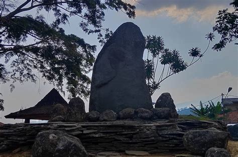 Merangkai Kenangan Masa Lalu Di Taman Purbakala Cipari Kuningan Tempat