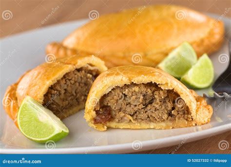 Empanada De Carne Peruana De Empanada Foto De Archivo Imagen De