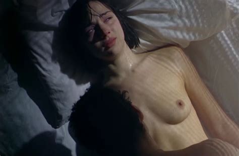 Amanda Ryan Topless TheFappening