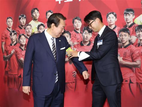 축구대표팀 靑영빈관서 만찬울먹인 尹 여러분은 우리에게 우승팀 파이낸셜뉴스