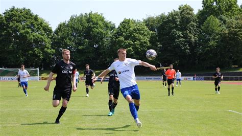 Bayernliga Nördlingen beendet Saison mit Sechs Tore Spiel