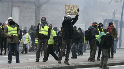 Acte Vii Des Gilets Jaunes Manifestant Et Des Heurts Toulouse