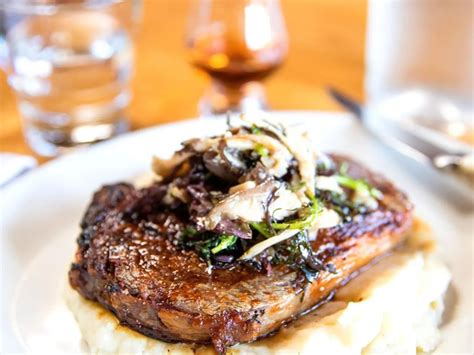 Steak & Whisky | Discover Los Angeles