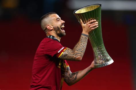 Roma Sanzionata Dalla Uefa Multa Di Mila Euro Svelato Il Motivo