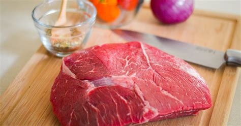 How To Make A Tender Sirloin Tip Roast In A Slow Cooker Livestrong