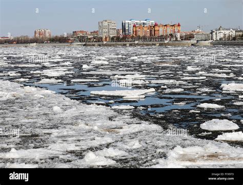 Heihe Chinas Heilongjiang Province 29th Apr 2016 Ice Floes Are