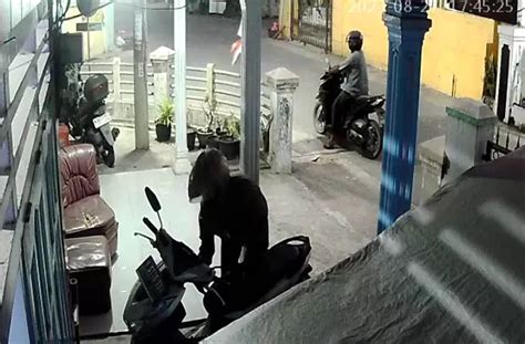 Tak Sampai Semenit Honda Beat Warga Ngerong Gempol Amblas Dicuri Ini