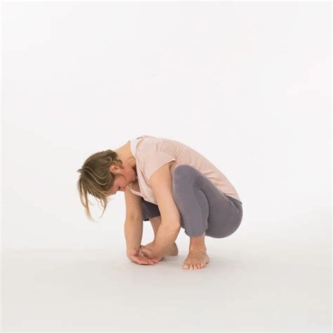 Squat Pose Ekhart Yoga Garland Pose Lower Back Pain Causes Yin Yoga